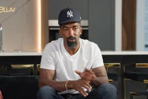 逆境中砥砺前行！JR·史密斯见证人性的冷暖与顽强意志