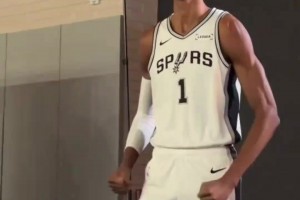 即将开启第四年NBA职业生涯！你对新赛季的文班有什么期待