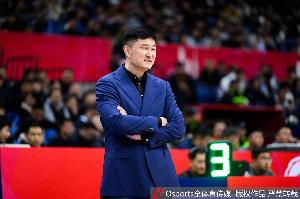 战报：杜锋放弃千万年薪合同