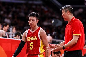 判罚成转折？中国篮协与国家队建设争议再起