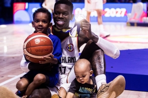 施罗德儿子篮球天赋初露端倪？揭秘7岁少年NBA梦想背后的秘密