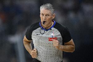 这一战将重塑篮球吹罚规则？新赛季规则调整对NBA格局的深远影响