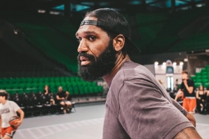 奥登理财课引争议：NBA传奇教理财，习惯与坚持成焦点
