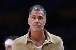 中锋阵容调整引热议？湖人总裁佩林卡透露调整策略