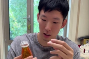 强强对决，周琦月饼手艺展现实力，首钢对位中占上风