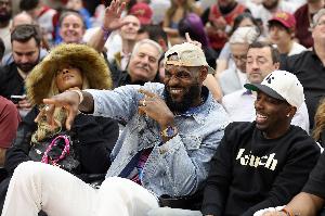 76人新王詹姆斯！纽约费城双城记，房产遍布两地