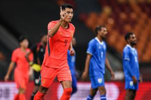 狂飙！王子铭帽子戏法，国足3-0大胜马尔代夫