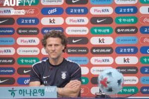 攻防转换艺术！乌拉圭主帅弗兰揭秘对韩国战术布局
