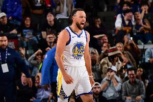 顶住压力！勇士崛起见证NBA坚韧意志
