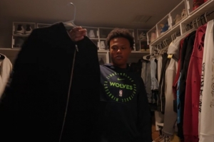 攻防转换中的智慧之选！森林狼杰伦·克拉克如何巧妙布局三招锁定胜局