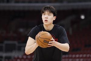 2米16身高达标！杨瀚森体重下降，新秀赛季数据再创新高
