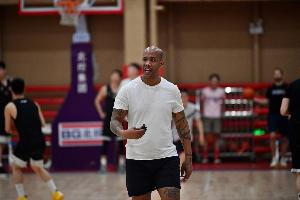 深度分析型：尼克斯新秀之路：阿里扎如何通过战术智慧在NBA立足