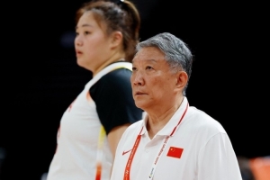 争议判罚转折点？刘禹彤登场女篮激战中国台北引热议