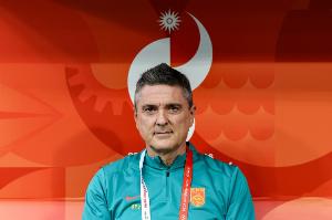 争议判罚引发热议：U23国足逆境突破，半决赛遇韩国U23